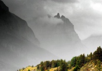 MOUNTAINS' MAJESTY