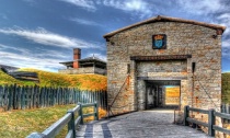 Porte Des Cinq Nations