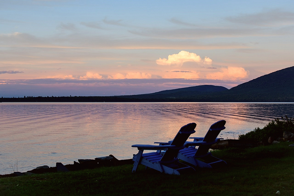 Sit Awhile - Find Peace In Your Soul!