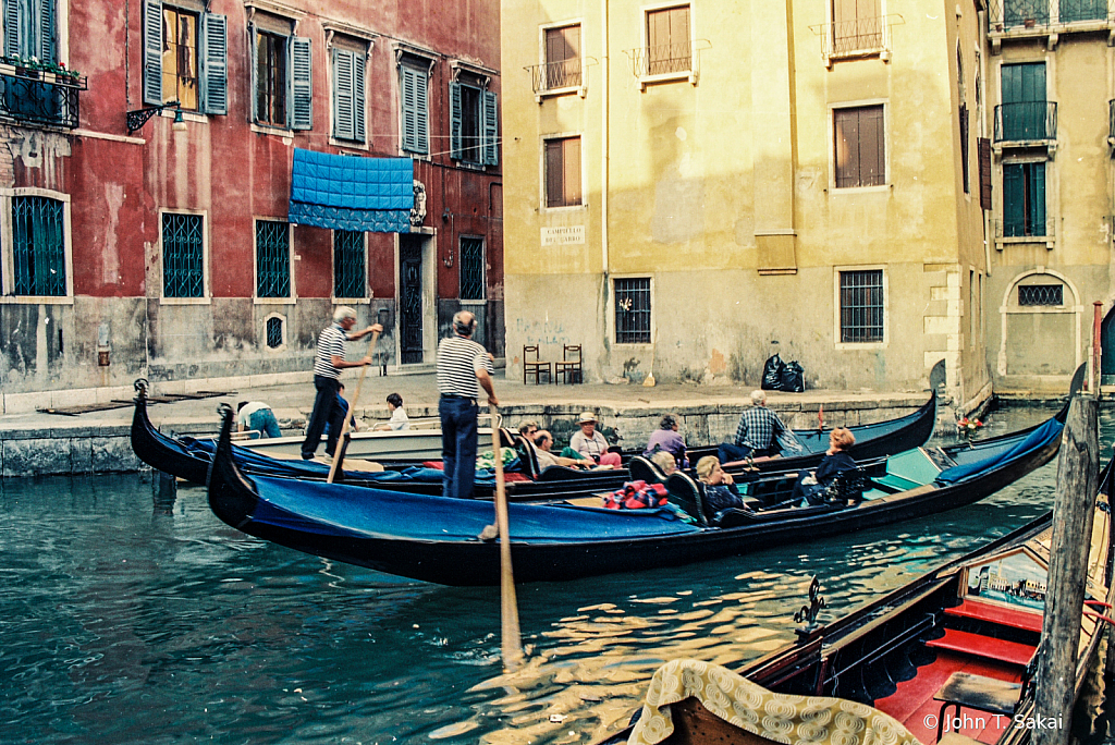 VeniceGondolier4copy