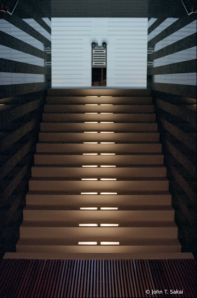 Reflecting Stairway
