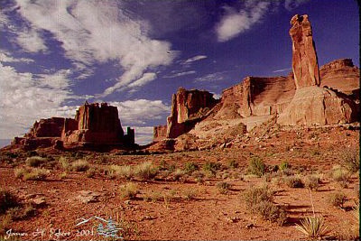 Three Gossips & The Avenue