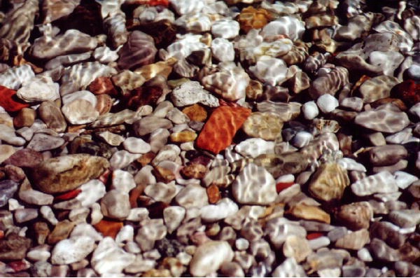pebbles in the see (crystal water effect)