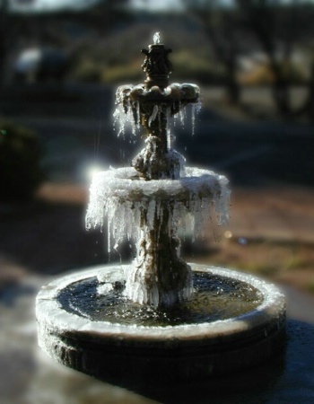 Very Slow Fountain Display