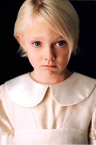 Child Actor:  Dakota Fanning