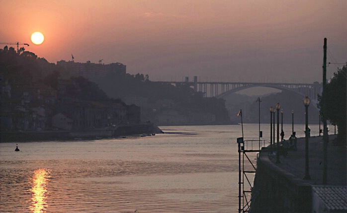 Sunset on River Douro, Porto - ID: 65721 © John D. Jones