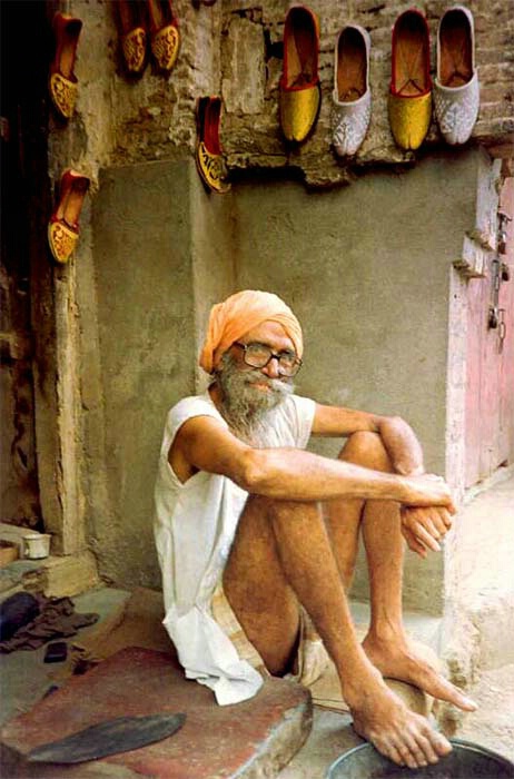 Shoemaker, India