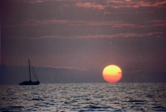 Sunset & Boat - ID: 343051 © Lamont G. Weide