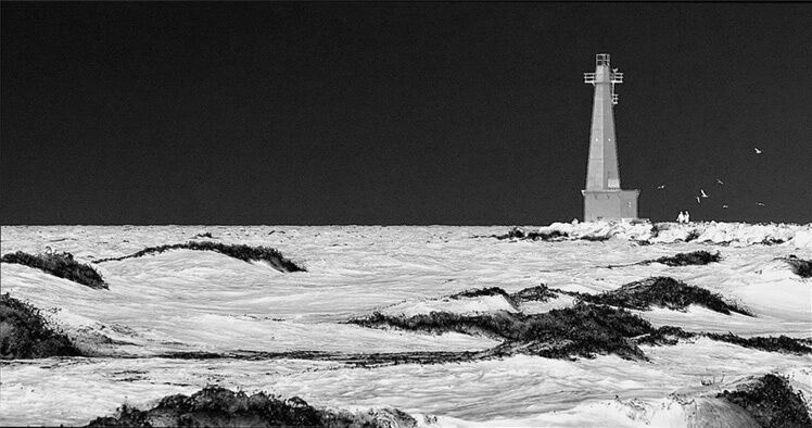 Lake Michigan Lighthouse - ID: 628908 © John D. Jones