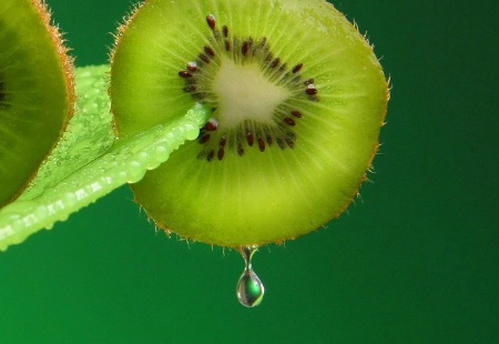 fresh kiwi