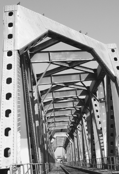 Ventura Bridge - ID: 1303580 © Mary B. McGrath