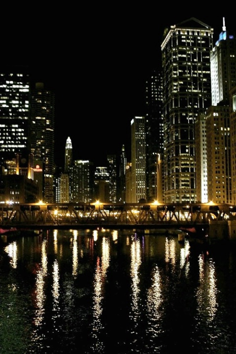 CHICAGO RIVER AT NIGHT - MULTI-SHARPEN