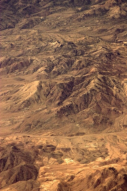 Desert Mountain Range - ID: 2429757 © John D. Jones