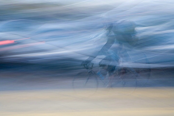 Panning Cyclist - ID: 2757868 © Jim Miotke