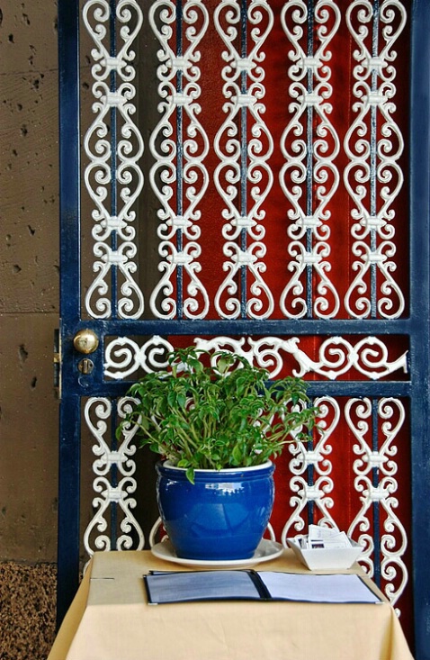 "Restaurant Door, NYC" - ID: 4927101 © Gerda Grice
