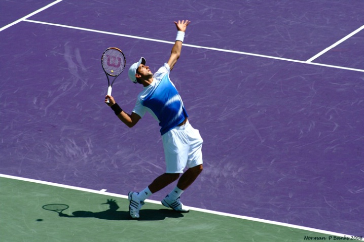 Novak Djokovic serving at Sony Ericsson Open