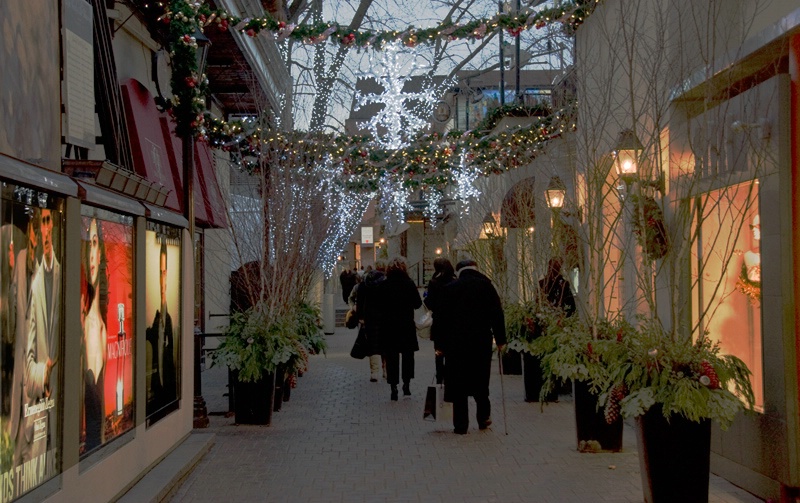 Holiday Shopping in Yorkville