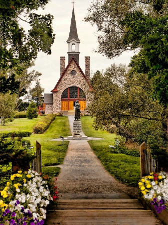 Commemorative Church and Statue of Evangeline