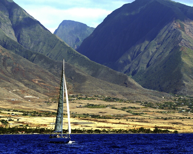 Sailing West Maui