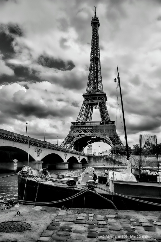 Eiffel Tower Paree