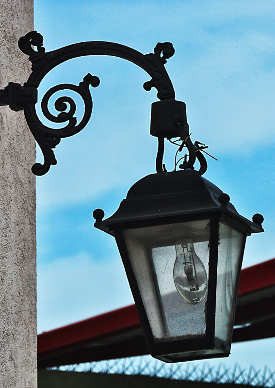 STREET LAMP