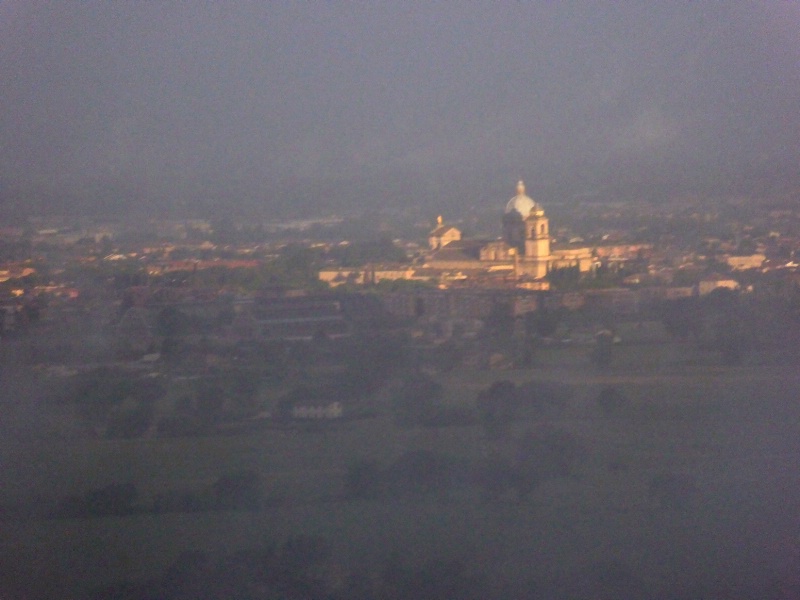fogy morning in Tuscany