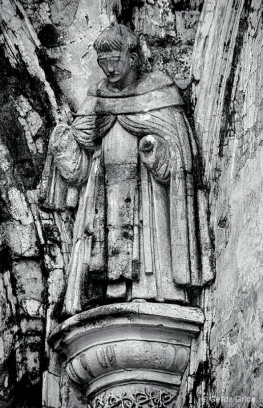 Among the Ruins in Casa Santo Domingo