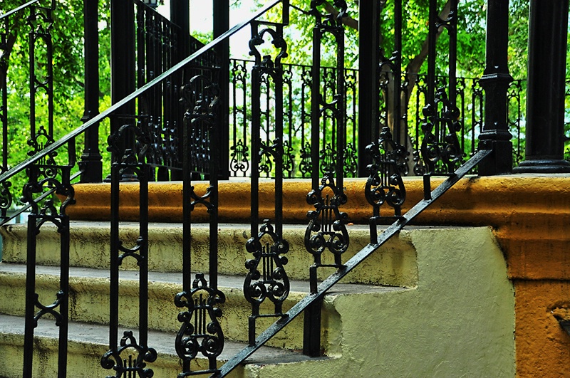 HANDRAIL