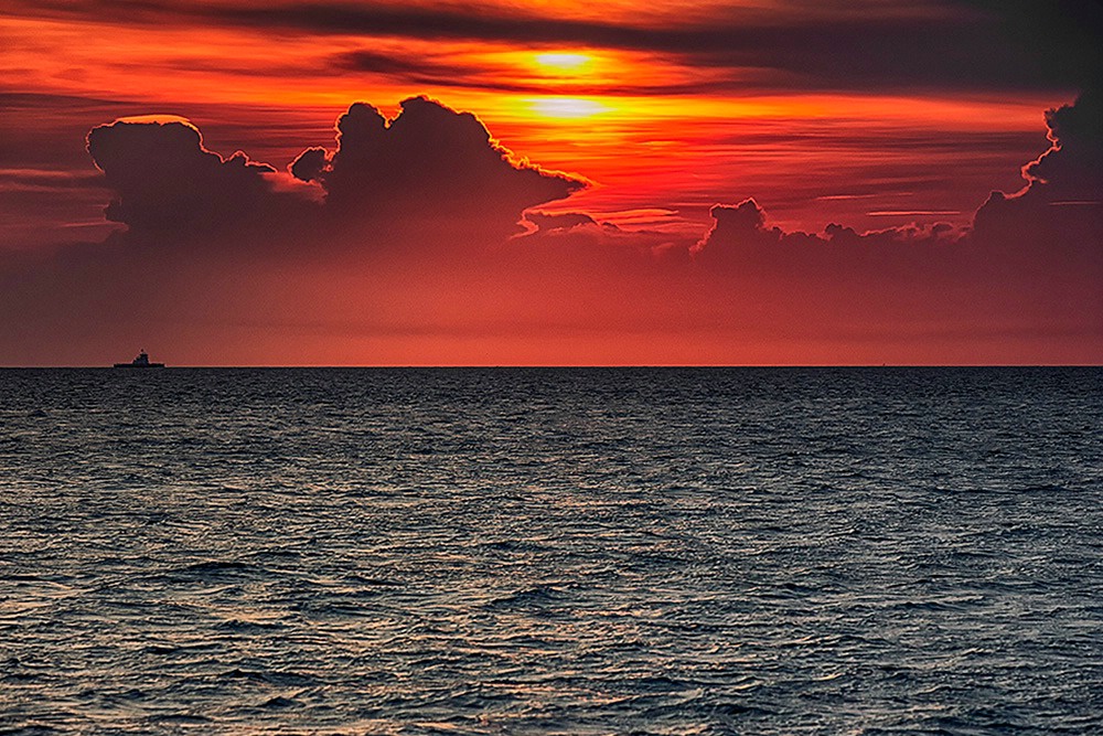 Sunset on Pamlico Sound. - ID: 15195963 © John D. Jones