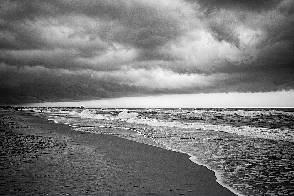 Squall Line Atlantic Beach NC - ID: 15618931 © John D. Jones