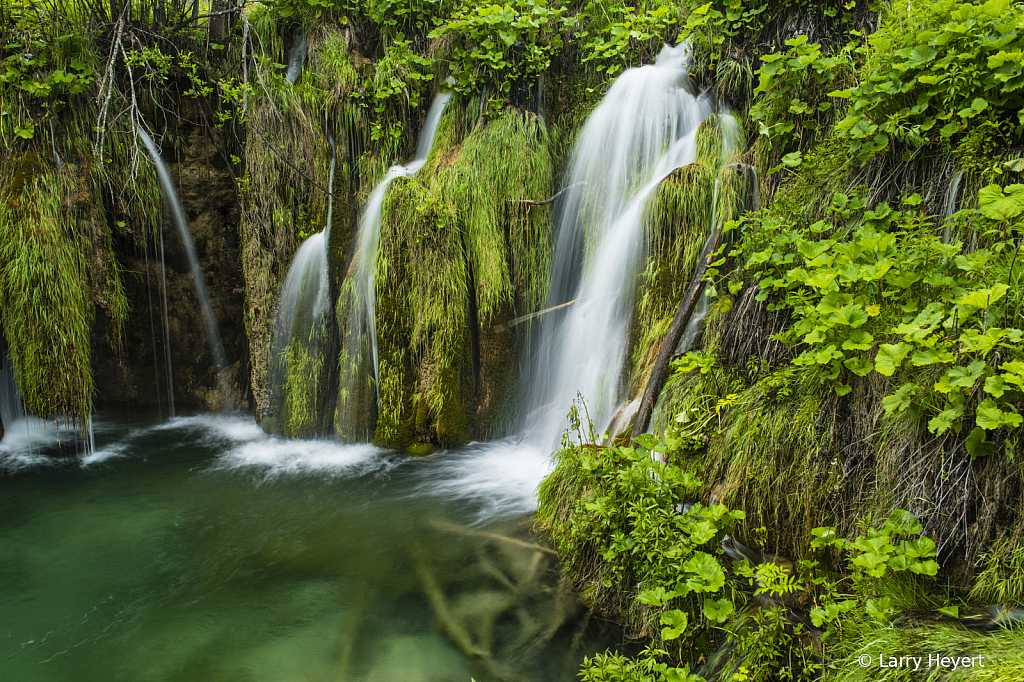 Plitvice, Croatia National Park # 4 - ID: 15729554 © Larry Heyert