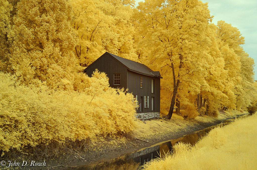 Along the Delaware Canal - ID: 15729711 © John D. Roach