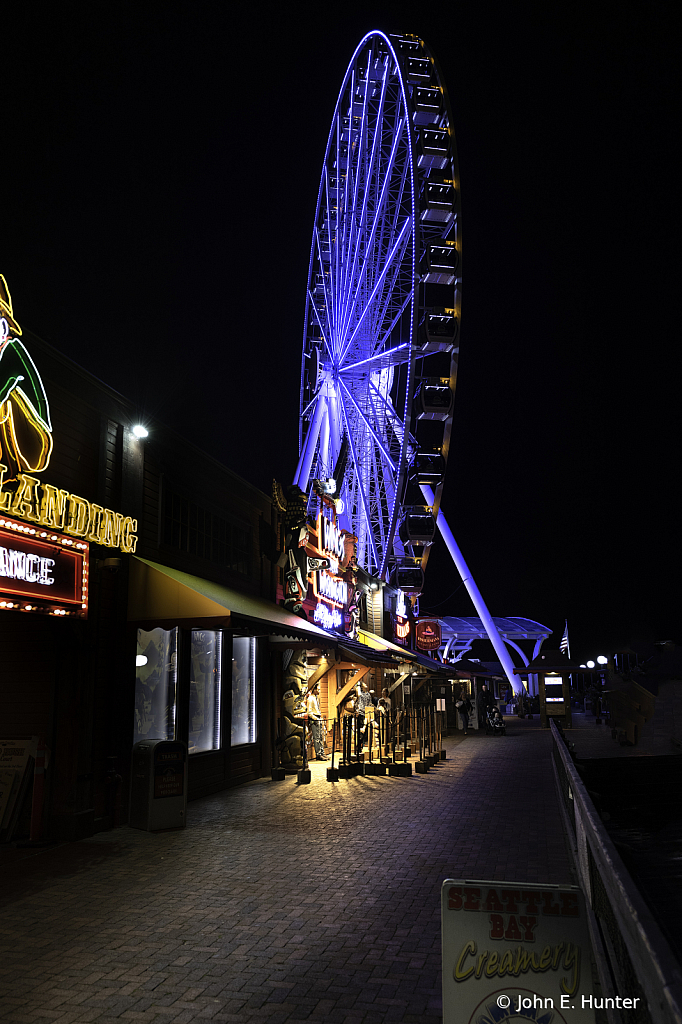 Seattle Great Wheel Pier 57 - ID: 15739637 © John E. Hunter