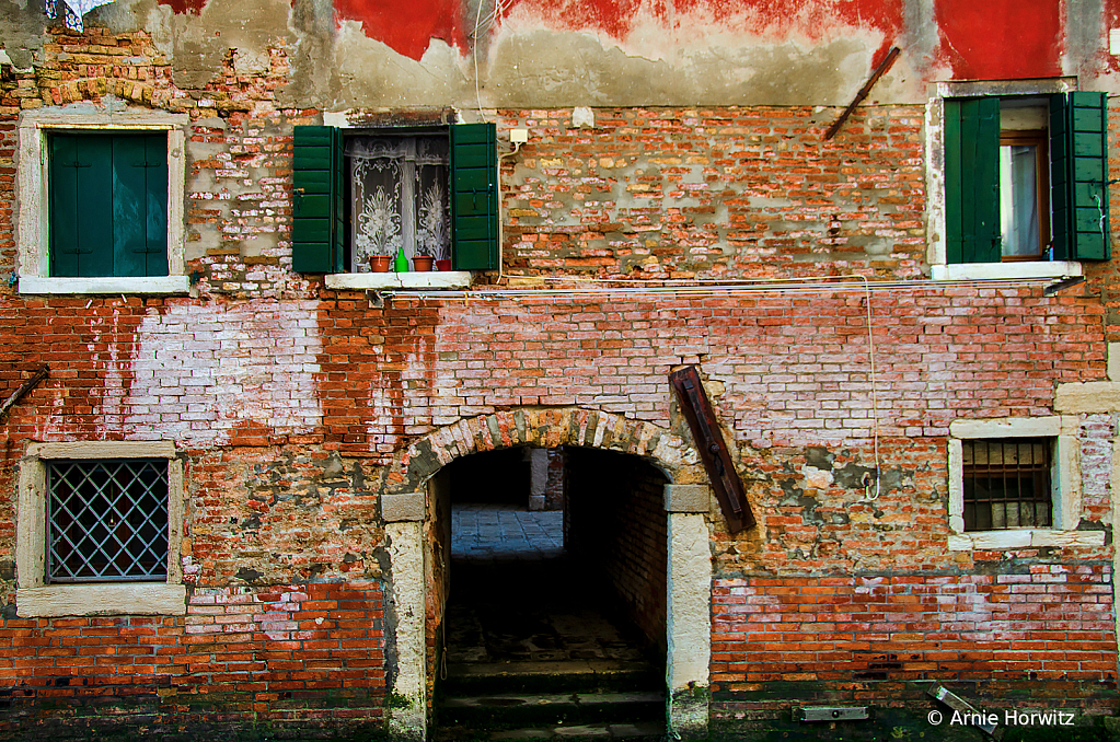 Venice - Windows and Doors