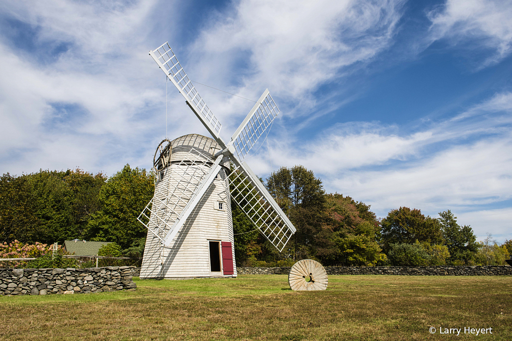 Jamestown Windmill - ID: 15759436 © Larry Heyert