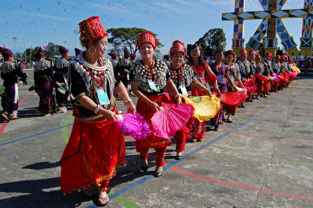 Kachin Women dancers