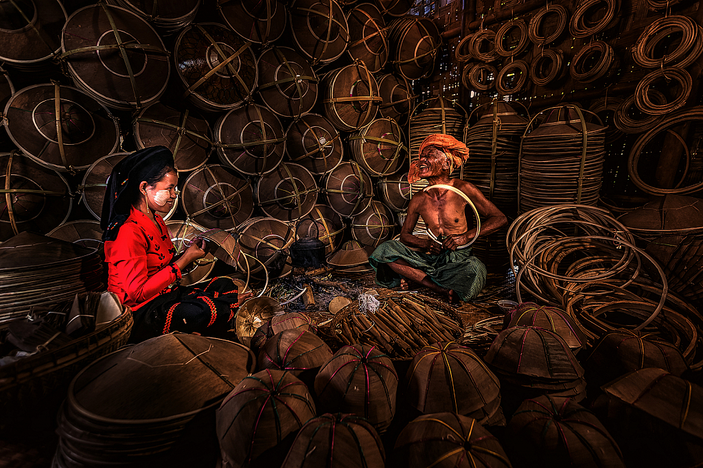 Making bamboo hat