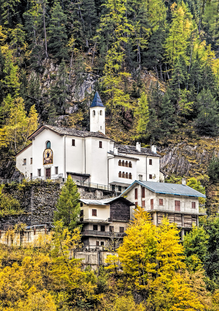  Mountainside Retreat  