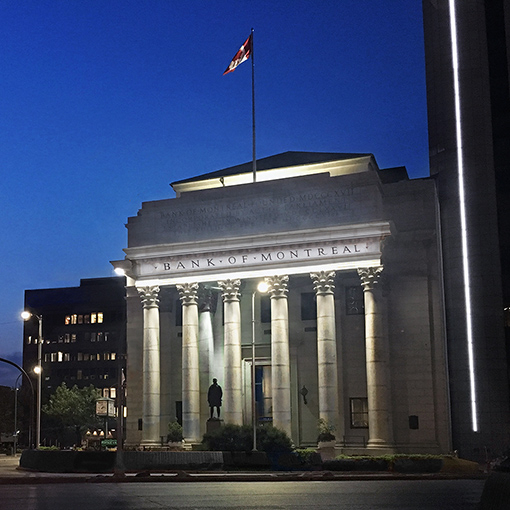 Bank of Montreal at night - ID: 15773099 © Heather Robertson
