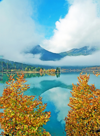 Fall colors and reflection on the lake.