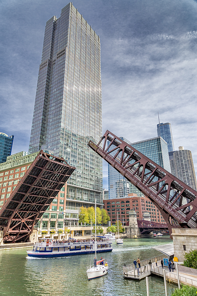 Boats Return from Lake Michigan