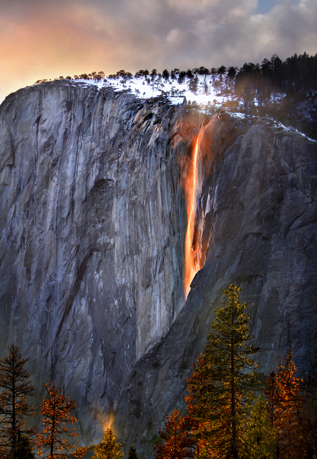 Horsetail Falls - Yosemite CA - ID: 15784313 © Peggy J. Sells