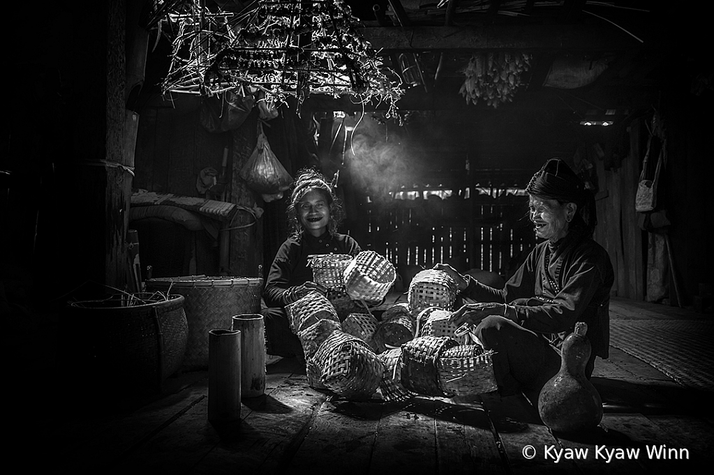 Woman at Work - ID: 15786799 © Kyaw Kyaw Winn