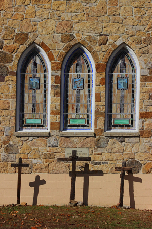 6 Crosses, 3 Windows