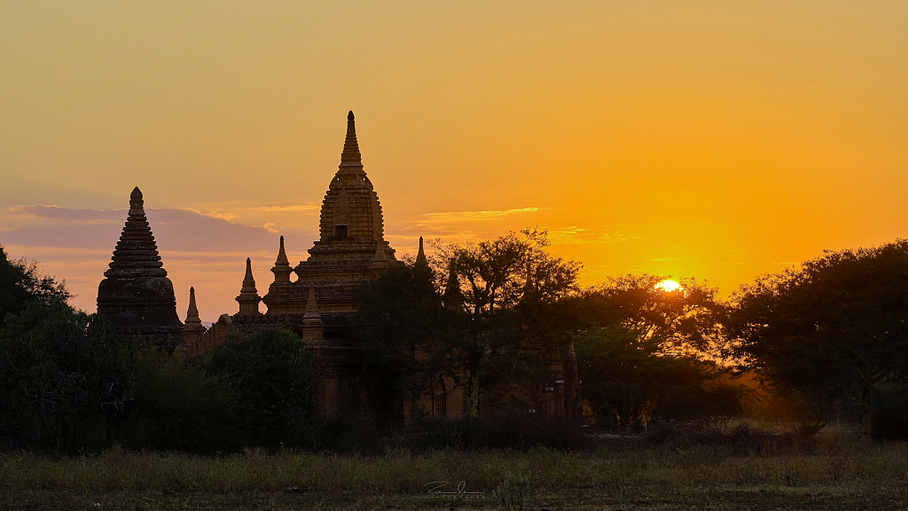 Sunset of Bagan.
