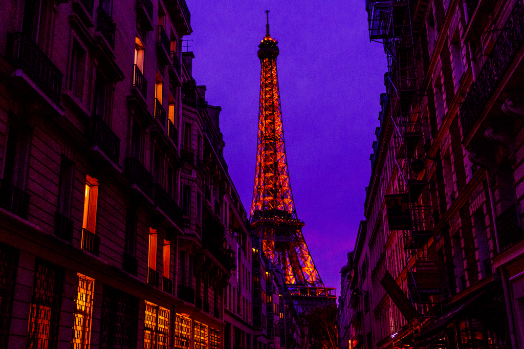 Eiffel Tower at dusk