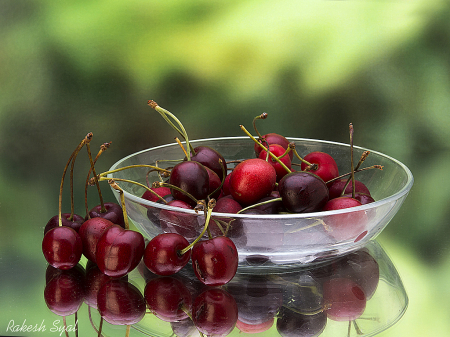 RED CHERRIES