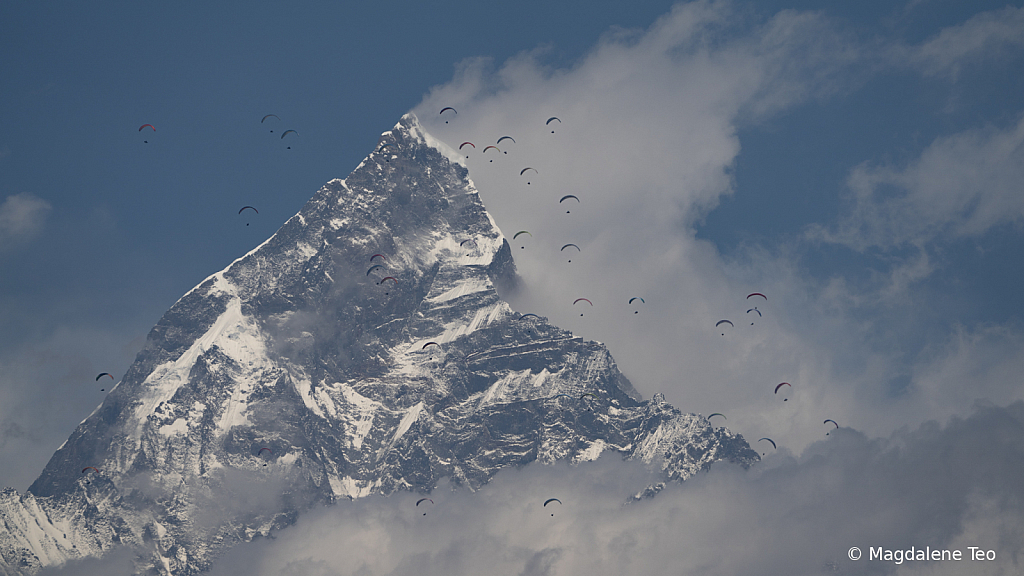 Paragliders at Himalayan Mountain Range - ID: 15802768 © Magdalene Teo