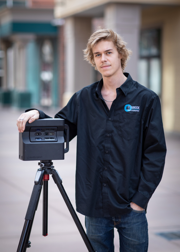 Caleb Estabrook - ID: 15810029 © F M. Estabrook