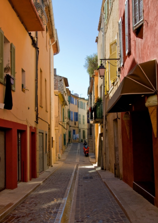 A Narrow Street in Cassis
